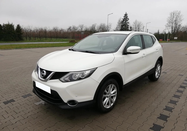 Nissan Qashqai cena 42900 przebieg: 121000, rok produkcji 2014 z Sompolno małe 172